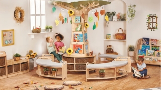 FORTÆLLETRÆ MED BÆNKE